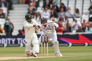 Zimbabwe 'den Sikandar Raza, 24 Mayıs 2025' te İngiltere 'nin Trent Bridge, Nottingham kentinde oynanan Rothesay Test Maçı 3.