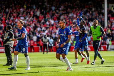Chelsea Premier Lig maçının ardından Nottingham Forest Chelsea 'ye karşı 25 Mayıs 2025' te İngiltere 'nin Nottingham şehrinde oynanan City Ground maçında kazandığı galibiyet sonrasında Şampiyonlar Ligi' ndeki yerlerini kutluyor.