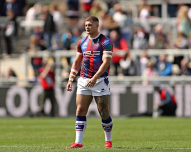 Wakefield Trinity 'den Cameron Scott Betfred Süper Lig maçından önce Wakefield Üçlemesi, DIY Kitchens Stadyumu' nda Salford Red Devils 'e karşı, 25 Mayıs 2025