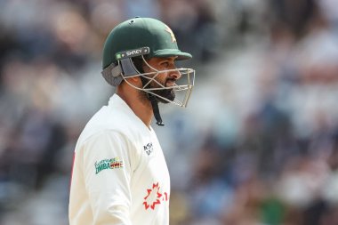 Zimbabwe 'den Sikandar Raza, 23 Mayıs 2025' te İngiltere 'nin Trent Bridge, Nottingham' da Zimbabwe 'ye karşı oynadığı Rothesay Test Maçı' nda görevden alındıktan sonra oyun alanından ayrıldı.
