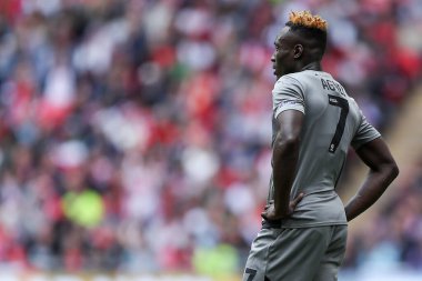 Leyton Orient takımından Daniel Agyei 25 Mayıs 2025 'te Wembley Stadyumu' nda Charlton Athletic ile Leyton Orient arasında oynanan final maçında