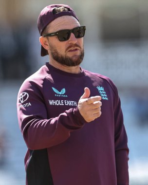 Brendon McCullum İngiltere 'nin baş antrenörü Rothesay Test Maçı 2. Gün İngiltere - Zimbabwe Trent Bridge, Nottingham, İngiltere, 23 Mayıs 2025