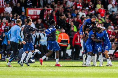 Chelsea Premier Lig maçının ardından Nottingham Forest Chelsea 'ye karşı 25 Mayıs 2025' te İngiltere 'nin Nottingham şehrinde oynanan City Ground maçında kazandığı galibiyet sonrasında Şampiyonlar Ligi' ndeki yerlerini kutluyor.