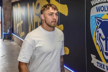 Warrington Wolves 'tan Sam Powell, 23 Mayıs 2025' te İngiltere 'nin Warrington şehrindeki Halliwell Jones Stadyumu' nda oynanan 12.