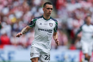 Sunderland takımından Enzo Le Fe 24 Mayıs 2025 'te Wembley Stadyumu' nda Sheffield United ile Sunderland arasında oynanan final maçında