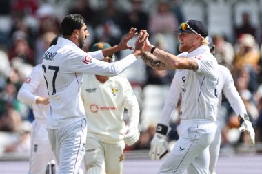 İngiltere 'den Shoaib Bashir, 23 Mayıs 2025' te İngiltere 'nin Nottingham kentindeki Trent Köprüsü' nde oynanan Rothesay Test Maçı 2.
