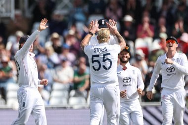 İngiltere kaptanı Ben Stokes, 23 Mayıs 2025 'te İngiltere' nin Nottingham kentindeki Trent Köprüsü 'nde oynanan Rothesay Test Maçı 2.