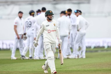 Zimbabwe 'li Sean Williams, 24 Mayıs 2025' te İngiltere 'nin Trent Köprüsü' nde oynanan Rothesay Test Maçı 'nda İngiltere' nin Zimbabwe 'ye karşı oynadığı 3.