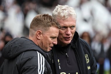 Newcastle United 'ın Eddie Howe teknik direktörü David Moyes Premier League maçı sırasında Everton' ın en iyi teknik direktörü Newcastle United 'a karşı Everton St.James' s Park, Newcastle, İngiltere, 25 Mayıs 2025