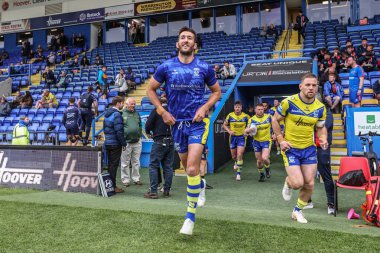 Warrington Wolves 'tan Stefan Ratchford, 23 Mayıs 2025' te İngiltere 'nin Warrington kentinde oynanan 12. Betfred Süper Lig karşılaşmasında Warrington Wolves' a karşı Hull KR maçında Warmups 'a çıkıyor.