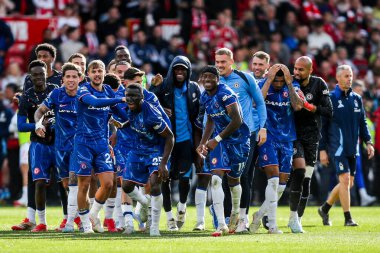 Chelsea Premier Lig maçının ardından Nottingham Forest Chelsea 'ye karşı 25 Mayıs 2025' te İngiltere 'nin Nottingham şehrinde oynanan City Ground maçında kazandığı galibiyet sonrasında Şampiyonlar Ligi' ndeki yerlerini kutluyor.