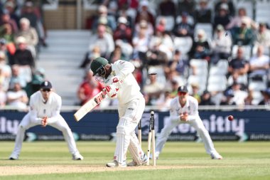 Zimbabwe 'den Wessly Madhevere, 23 Mayıs 2025' te İngiltere 'nin Nottingham kentindeki Trent Köprüsü' nde oynanan Rothesay Test Maçı 2.