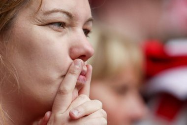 Taraftar, 24 Mayıs 2025 'te Wembley Stadyumu' nda Sheffield United ile Sunderland arasındaki Sky Bet Şampiyonası final maçında tepki gösterdi.