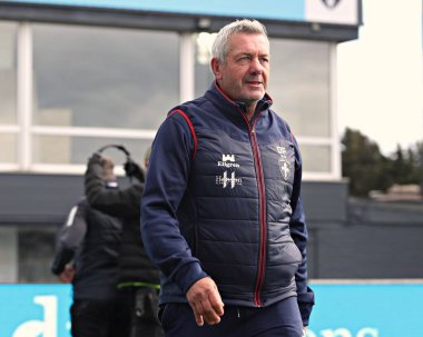 Daryl Powell, Wakefield Trinity 'nin baş antrenörü Betfred Süper Lig maçı sonrası Wakefield Trinity, DIY Kitchens Stadyumu' nda Salford Red Devils 'e karşı, 25 Mayıs 2025