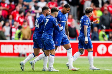 Chelsea 'den Levi Colwill, Premier League maçında Nottingham Forest Chelsea' ye karşı oynadığı City Ground, Nottingham, İngiltere 'de 25 Mayıs 2025' te oynanan maçta takım arkadaşlarıyla birlikte 0-1 'lik galibiyet golünü kutluyor.