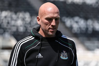 Newcastle United takımından John Ruddy, 25 Mayıs 2025 'te İngiltere' deki St. James 's Park' ta oynanan Premier League maçı sırasında geldi.