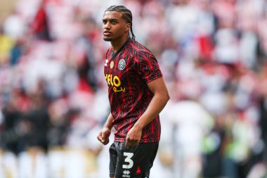 Sheffield United takımından Sam McCallum 24 Mayıs 2025 'te Wembley Stadyumu' nda Sheffield United ile Sunderland arasındaki final maçında ısınıyor.