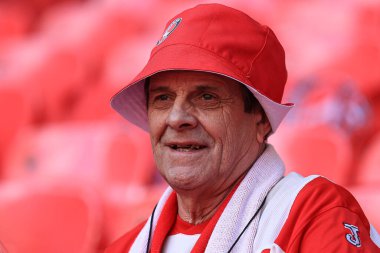 Charlton Athletic taraftarı, 25 Mayıs 2025 'te Wembley Stadyumu' nda Charlton Athletic ile Leyton Orient arasında oynanan final maçı öncesinde stadyuma geldi.