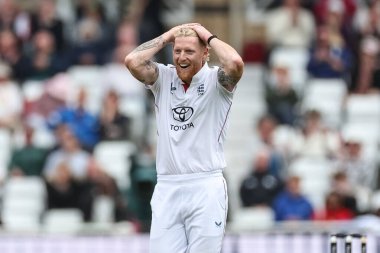 İngiltere kaptanı Ben Stokes, 24 Mayıs 2025 'te İngiltere' nin Nottingham kentindeki Trent Köprüsü 'nde oynanan Rothesay Test Maçı 3.