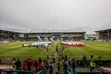 Takımlar maç için 12. Betfred Süper Ligi karşılaşmasında sahaya çıktılar. Warrington Wolves, Hull KR 'a karşı Halliwell Jones Stadyumu, Warrington, İngiltere, 23 Mayıs 2025