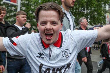 Sheffield United taraftarı, 24 Mayıs 2025 'te İngiltere' nin Wembley Stadyumu 'nda Sheffield United ile Sunderland arasındaki final maçı öncesinde stadyuma geldi.