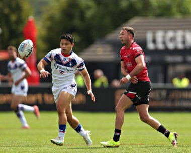 Salford Red Devils 'den Ryan Brierley Betfred Süper Lig maçı sırasında Wakefield Trinity, Salford Red Devils' e karşı DIY Kitchens Stadyumu, Wakefield, İngiltere, 25 Mayıs 2025