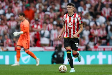 Sheffield United takımından Anel Ahmedhodi, 24 Mayıs 2025 'te Wembley Stadyumu' nda Sheffield United ile Sunderland arasındaki final maçında topu ayaklarının dibine aldı.