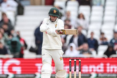 Zimbabwe 'den Sean Williams, 24 Mayıs 2025' te İngiltere 'nin Trent Bridge, Nottingham' da Zimbabwe 'ye karşı oynadığı Rothesay Test Maçı' nda Stokes 'un ikinci dördüncüsünü vurdu.