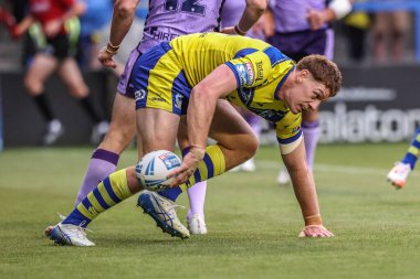 Warrington Wolves 'tan Dan Russell, 23 Mayıs 2025' te Warrington, İngiltere 'deki Halliwell Jones Stadyumu' nda oynanan 12.