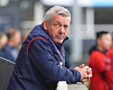 Daryl Powell, Wakefield Trinity 'nin baş antrenörü Betfred Süper Ligi karşılaşmasından önce Wakefield Trinity, DIY Kitchens Stadyumu' nda Salford Red Devils 'e karşı, 25 Mayıs 2025