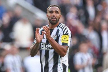 Newcastle United takımından Callum Wilson, 25 Mayıs 2025 'te St. James' s Park, Newcastle 'da oynanan Premier League maçı sırasında taraftarlarına duygusal bir veda yaptı.