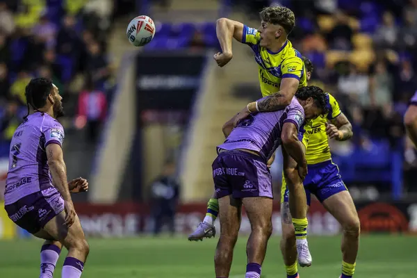 Warrington Wolves takımından Arron Lindop, 23 Mayıs 2025 'te Warrington Jones Stadyumu' nda oynanan 12.