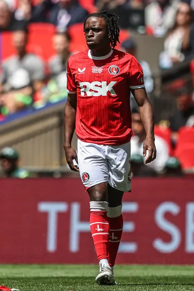 Charlton Athletic takımından Tyreece Campbell 25 Mayıs 2025 'te Wembley Stadyumu' nda Charlton Athletic ile Leyton Orient arasında oynanan final maçında