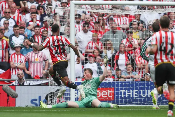 Sheffield United takımından Tyrese Campbell 24 Mayıs 2025 'te Wembley Stadyumu' nda Sheffield United 'ın Sunderland' a karşı oynadığı final maçında 1-0 berabere kaldı.