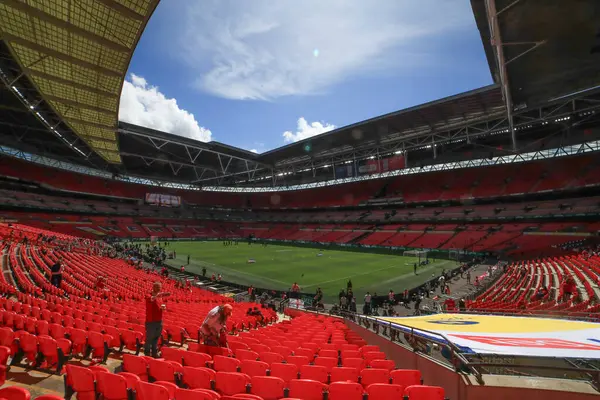 Wembley Stadyumu 'nun Wembley Stadyumu' nun Wembley Stadyumu 'nda oynanan Charlton Athletic - Leyton Orient maçı öncesinde 25 Mayıs 2025