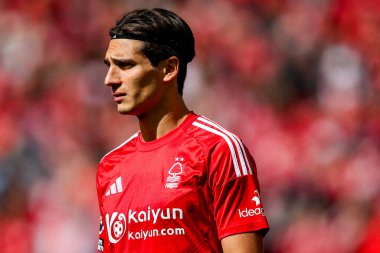 Nottingham Ormanı 'ndan Nicolas Dominguez, İngiltere' nin Nottingham City Ground, Nottingham şehrinde oynanan Premier League maçından önce sıraya giriyor.