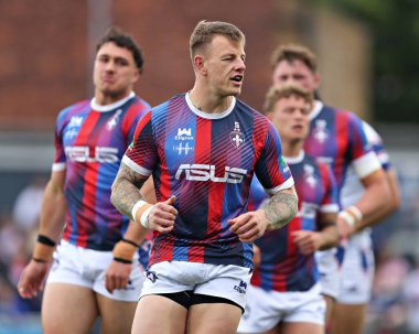 Wakefield Trinity 'den Tom Johnstone Betfred Süper Lig karşılaşmasından önce Wakefield Üçlemesi Salford Red Devils' e karşı DIY Kitchens Stadyumu, Wakefield, İngiltere, 25 Mayıs 2025