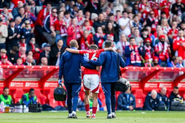 Nottingham Ormanı 'ndan Nicolas Dominguez, İngiltere' nin Nottingham şehrinde 25 Mayıs 2025 'te oynanan Premier League maçında yaralananları Nottingham Forest' a karşı Chelsea maçında bıraktı.