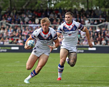 Wakefield Trinity 'den Jayden Myers Betfred Süper Lig maçı sırasında Wakefield Trinity, DIY Kitchens Stadyumu' nda Salford Red Devils 'e karşı, 25 Mayıs 2025