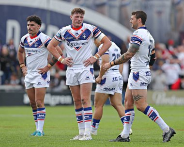 Wakefield Trinity 'den Ellis Lingard Betfred Süper Lig maçı sırasında Wakefield Trinity, DIY Kitchens Stadyumu' nda Salford Red Devils 'e karşı, 25 Mayıs 2025