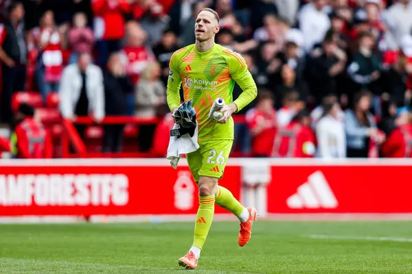 Nottingham Ormanı 'ndan Matz Sels, İngiltere' nin Nottingham City Ground, Nottingham, 25 Mayıs 2025 'te oynanan Premier League maçında Nottingham Forest Chelsea' ye karşı.
