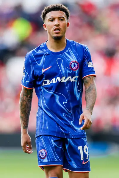 Chelsea 'den Jadon Sancho Premier Lig maçı sırasında Nottingham Forest' a karşı Chelsea City Ground, Nottingham, İngiltere 'de 25 Mayıs 2025' te maçı izliyor.