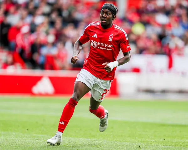 Nottingham Ormanı 'ndan Anthony Elanga Premier League maçı sırasında Nottingham Forest Chelsea' ye karşı 25 Mayıs 2025 'te City Ground, Nottingham' da maç yapıyor.