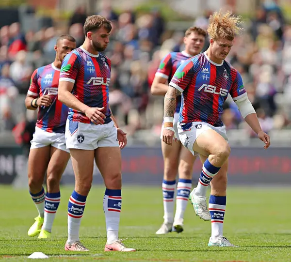Wakefield Trinity 'den Caius Faatili Betfred Süper Ligi karşılaşmasından önce Wakefield Trinity, DIY Kitchens Stadyumu' nda Salford Red Devils 'e karşı, 25 Mayıs 2025