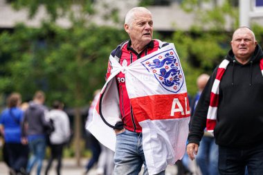 Walsall taraftarı, 26 Mayıs 2025 'te Wembley Stadyumu' nda Wimbledon 'a karşı oynanan Sky Bet 2 playoff final maçı öncesinde