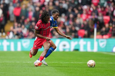 26 Mayıs 2025 'te Wembley Stadyumu' nda Wimbledon 'a karşı oynanan Gökyüzü İddia Ligi 2 Playoff Final maçı sırasında