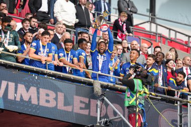 26 Mayıs 2025 'te Wembley Stadyumu' nda Wimbledon 'a karşı oynanan Gökyüzü İddia Ligi 2 Playoff final maçından sonra