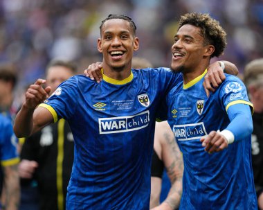 26 Mayıs 2025 'te Wembley Stadyumu' nda Wimbledon 'a karşı oynanan Gökyüzü İddia Ligi 2 Playoff final maçından sonra