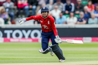 İngiltere 'den Sophia Dunkley 3. Vitality IT20 Serisi' nde görev yapan kadınlar, 26 Mayıs 2025 'te Cloud County Ground, Chelmsford, Birleşik Krallık' ta İngiltere 'ye karşı Batı Hint Kadınları ile eşleşti.