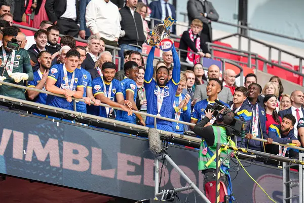 26 Mayıs 2025 'te Wembley Stadyumu' nda Wimbledon 'a karşı oynanan Gökyüzü İddia Ligi 2 Playoff final maçından sonra
